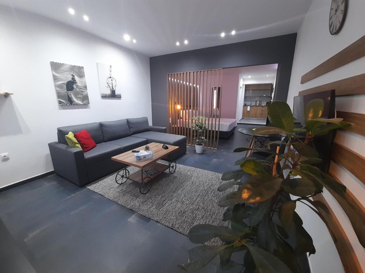 Tsimiski Contemporary 3 Apartment *