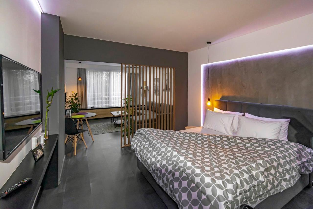Tsimiski Contemporary 3 Apartment